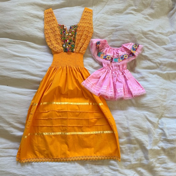 BRAND NEW Mommy and Me Traditional Floral Embroidered Mexican Fiesta Dresses - Picture 2 of 6
